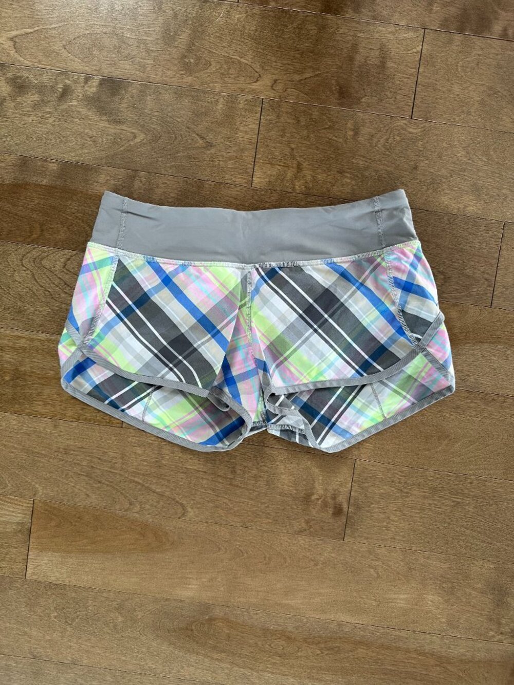 Lululemon Run Speed Short in Rad Plaid Lullaby Reflective/Ambient Grey